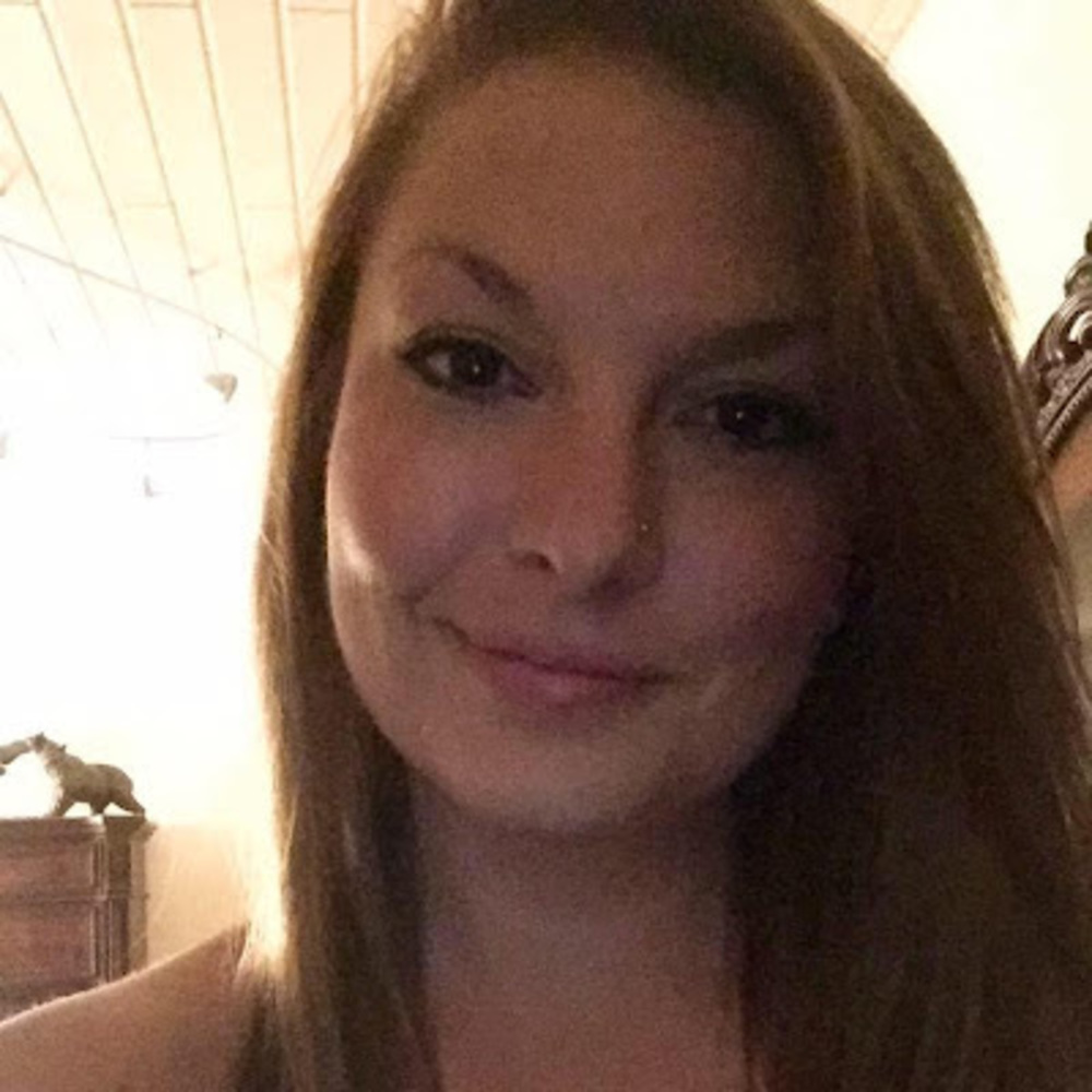 Meet your Posher, Ayla